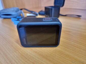Akční kamera GoPro 10 + dálkový ovladač + příslušenství - 4