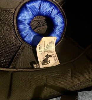 Helma pro žokeje - 4