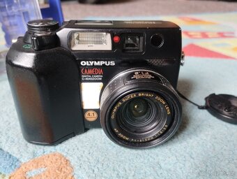 Digitální fotoaparát Olympus C-4040 pro sběratele - 4