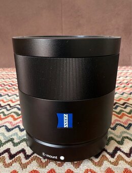 SONY Zeiss FE 55mm F/1.8 ZA T objektiv v bezvadném stavu - 4
