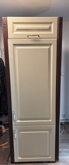 Vestavěná lednice Siemens + skříň - 4