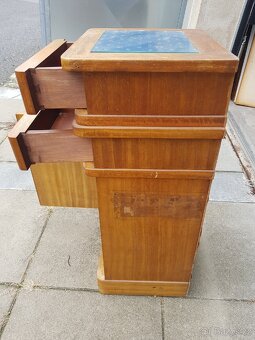 starozitny nocni stolek - 4