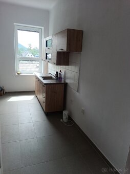 Pronájem bytu 2+1 Hanušovice - 4