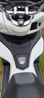 Honda PCX 125 .2022.. najeto 2900km - 4