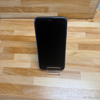 iPhone 11 64GB, černý (12 měsíců záruka) - 4