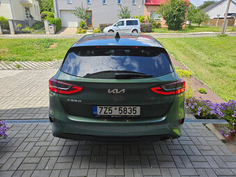 Prodám Kia Ceed 1,5 T-GDi GPF 7DCT Benzín - 4