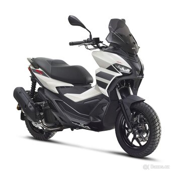 Aprilia SR GT 125i ABS - 4
