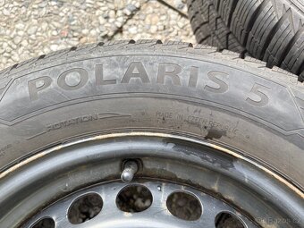 originální kola Volkswagen se zimní pneu 195/65 R15 - 4