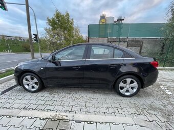 Chevrolet Cruze - 4