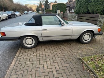 Mercedes Benz 560SL - 4