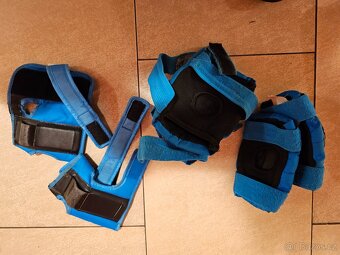 Sada 3 párů dětských chráničů Oxelo Play - modré - 4