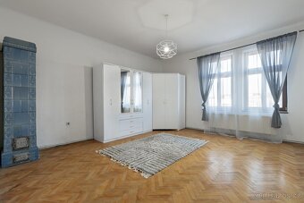 Prodej bytu 4+1 (139m2)  s garáží a zahradou, ul. Poděbradov - 4