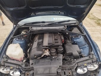 325 coupe náhradní díly - 4