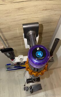 Dyson V15 Detect Absolute s originálním stojanem - 4