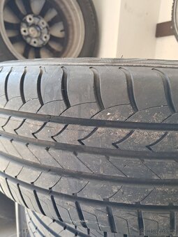 Pneu 195/60R15 Goodyear - 4
