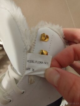 Dětské brusle na led - 4