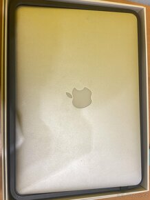 Apple MacBook Air 2017 i5 8G - 4