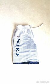 Nike oboustranné bílé/modré funkční kraťasy vel. M/L - 4