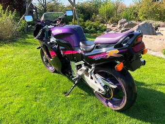 Suzuki GSXR 750, 1994, plně funkční, origo plasty - 4