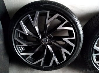 Prodám zánovní zimní alu sadu na Škoda Superb IV R19 - 4