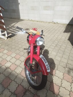 Jawa pérák - 4