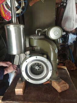 Vojenský stabilní motor TYP ZB7 - A - 4