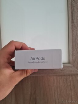 Apple AirPods 4 ANC - 4