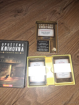Karetní úniková hra - opuštěná knihovna - 4