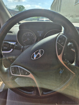 Prodám Hyundai i30 1.6CRDi 81kW Kombi r.v. 2013 - 4