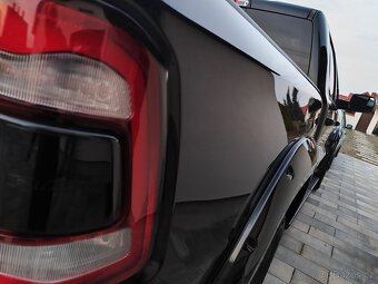 Dodge Ram Rebel - 4