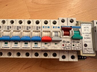 Jističe,chránič,stykače apod.. - 4