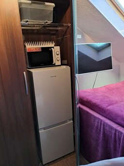 Sdílené bydlení v rodinném domě. Samostatný zařízený pokoj - 4