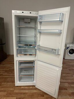 Lednice s mrazákem Bosch (104) - 4