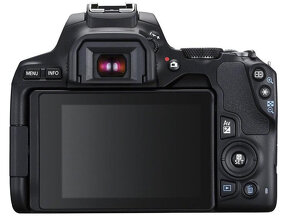 Canon EOS 250D černý + EF-S 18-55mm + EF 50mm f/1,8 + brašna - 4