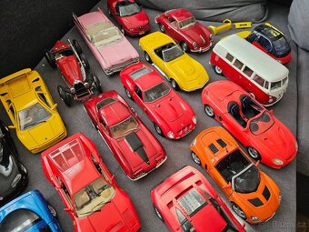 Modely 1:18 - 4