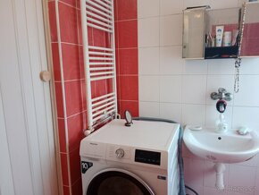 Prodám chalupu s pěknou zahrádkou. - 4