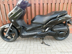 Yamaha X-Max 250 - 4