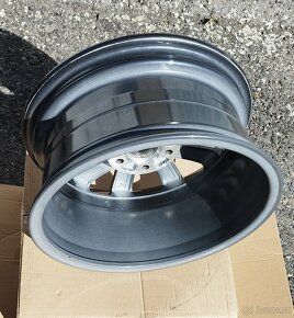 Skoda Fabia 3 - Rapid, 1x disk 16" Anita Black 5JA601025PFL - 4