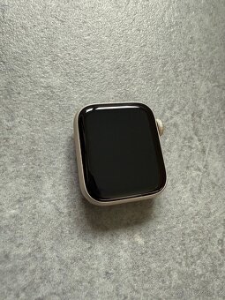 Chytré hodinky Apple Watch SE 2022 GPS 40mm - 4