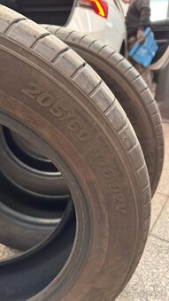 Letní penu 205/60 R16 Kumho Ecsta PS71 - 4