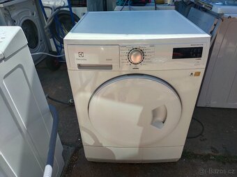 Prodám plně funkční dig.sušičku zn. elektrolux-7kg--DOVEZU- - 4