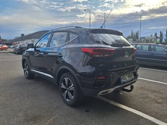 MG ZS - 4