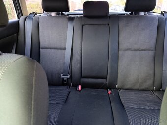 Toyota Avensis 2006 kombi - 4