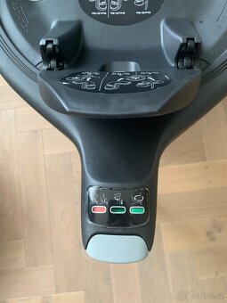 Autosedačka Cloud Z2 i-Size Plus 2022 + Isofix (otočná zákla - 4