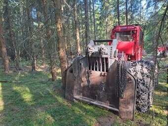 Lesní traktor TAF 690 PE - 4