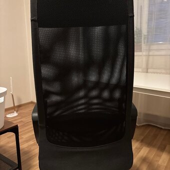 Prodám kancelářskou židli Markus - 4