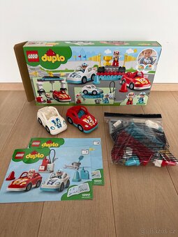 LEGO duplo 10947 závodní auta - 4