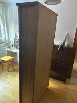 Knihovna Ikea Markör masiv - 4