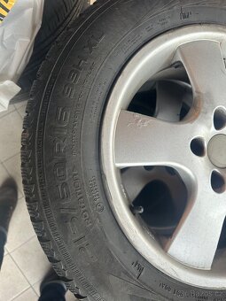Zimní komplety 215/60 R16 Nokian - 4