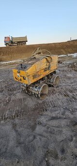 Valec ježko jcb - 4